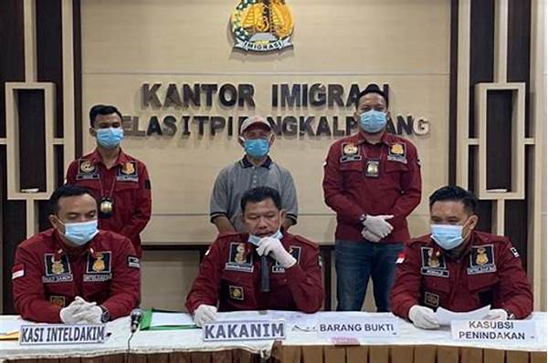 Imigrasi Pangkalpinang Deportasi Wna Yang Melanggar Izin Tinggal
